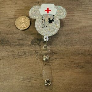 Minnie badge reel